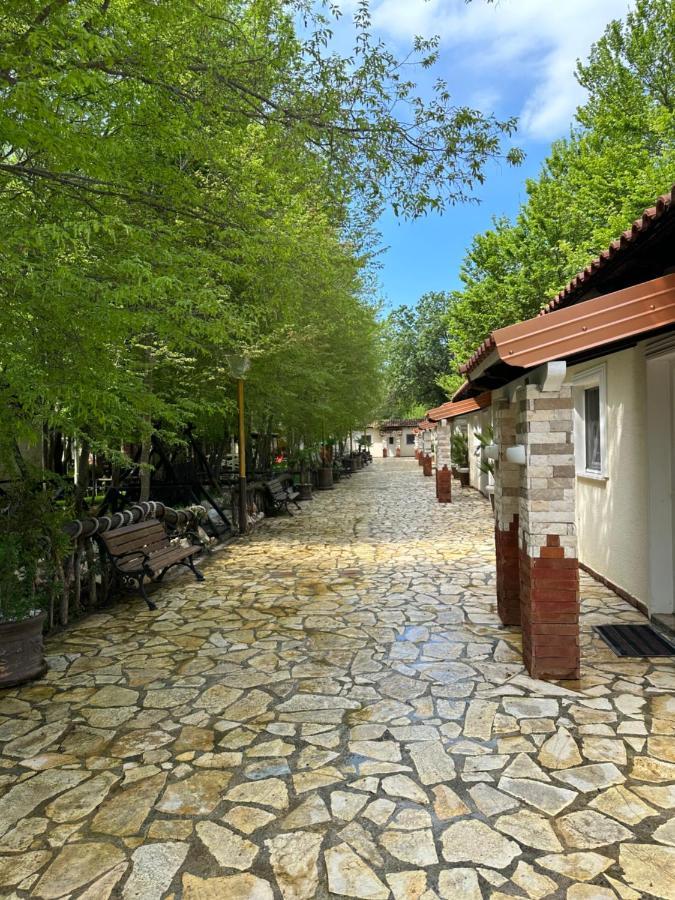 Ara E Vjeter Resort Веліпоя Екстер'єр фото